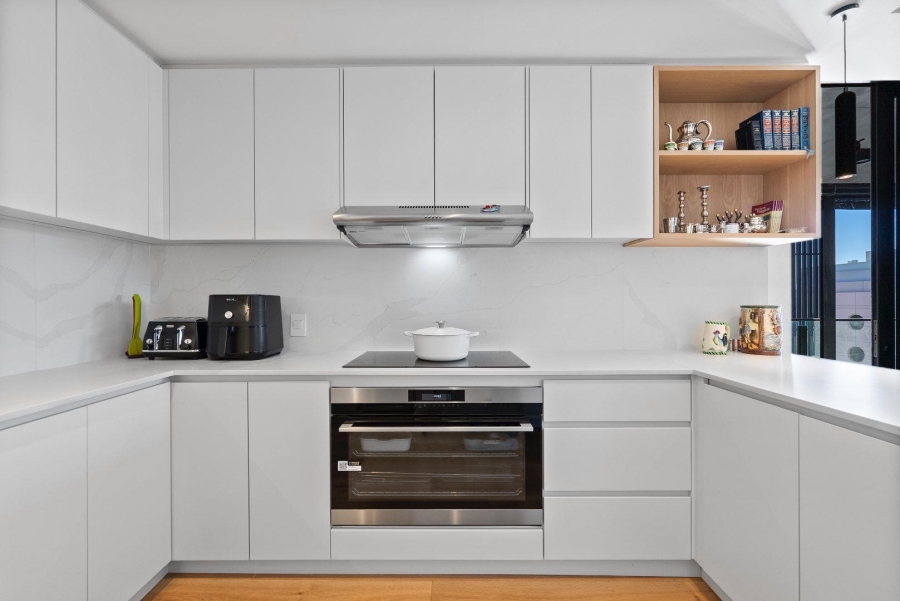 2 Bedroom Property for Sale in Sea Point Western Cape